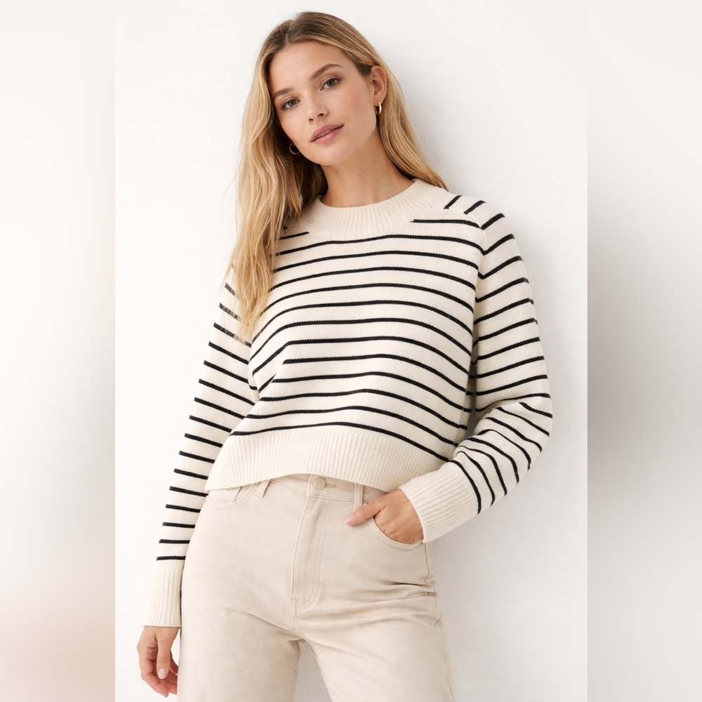 T Tahari Black and Cream Striped Sweater. Women's Size XL - Picture 2 of 10